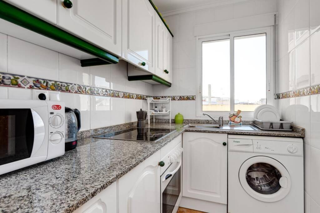 Apartment Ramon Gallud 204 ตอร์เรเวียคา ภายนอก รูปภาพ