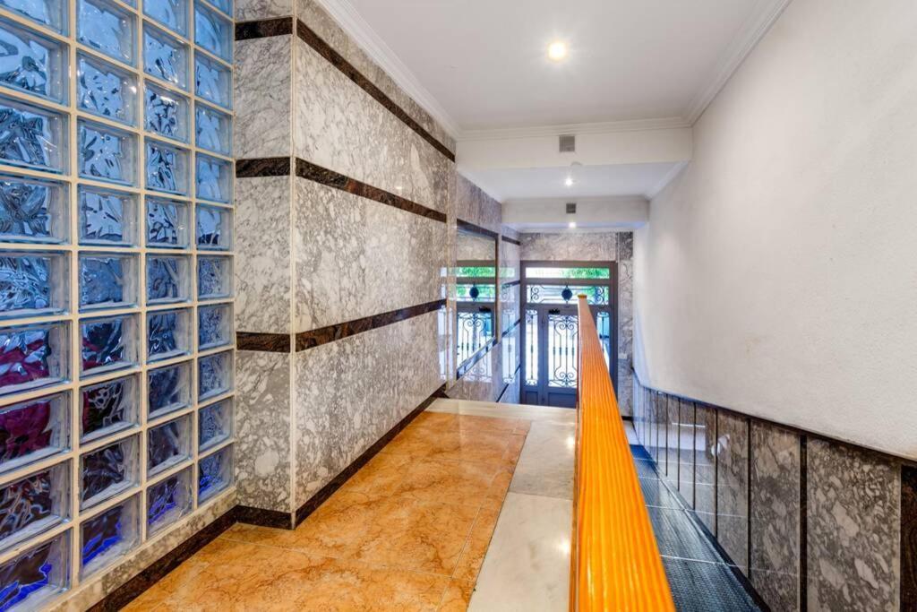 Apartment Ramon Gallud 204 ตอร์เรเวียคา ภายนอก รูปภาพ