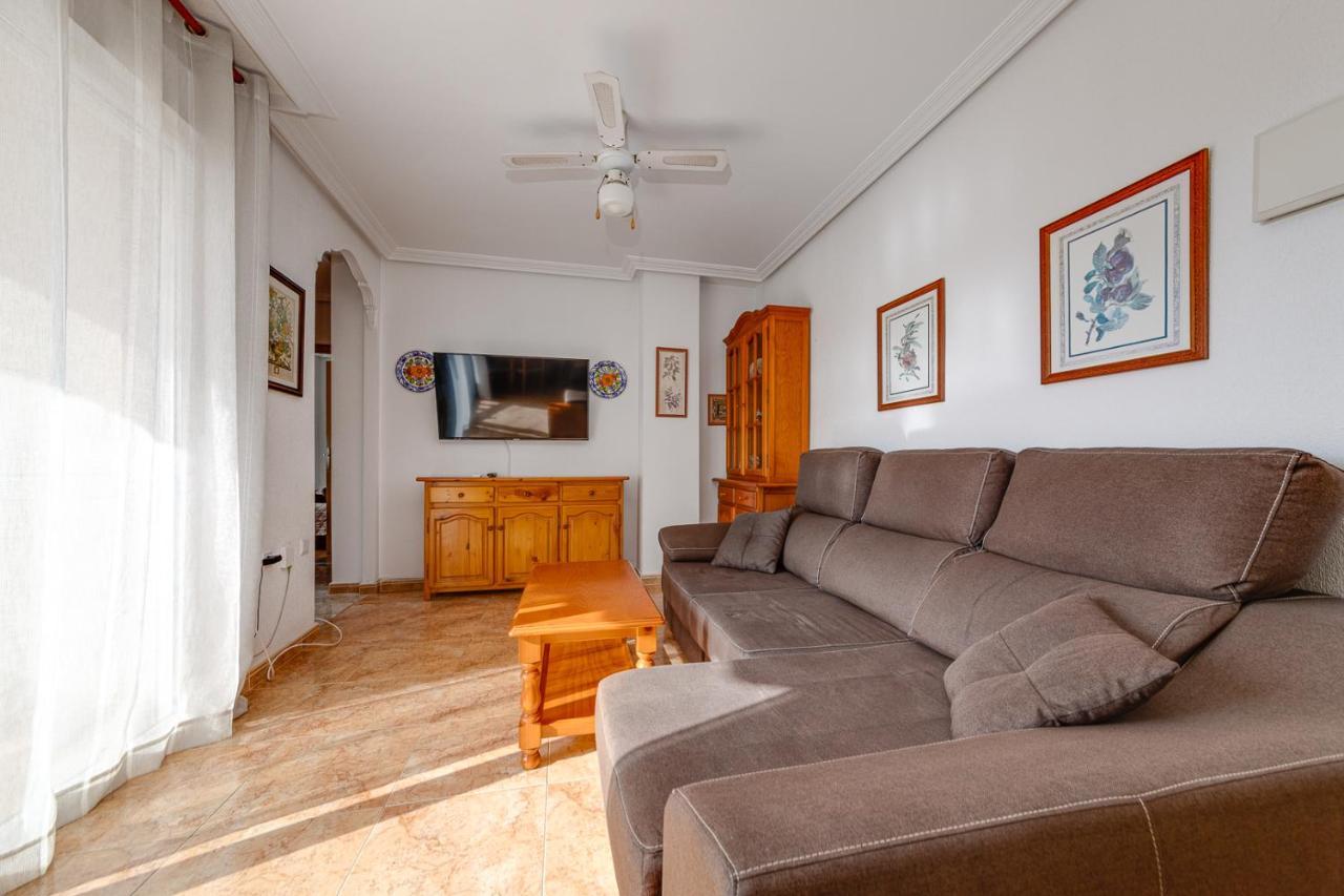 Apartment Ramon Gallud 204 ตอร์เรเวียคา ภายนอก รูปภาพ