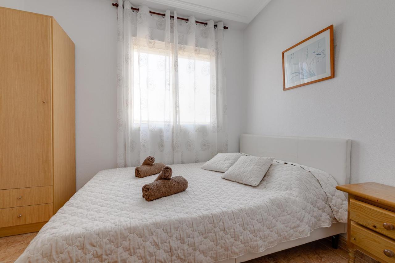 Apartment Ramon Gallud 204 ตอร์เรเวียคา ภายนอก รูปภาพ